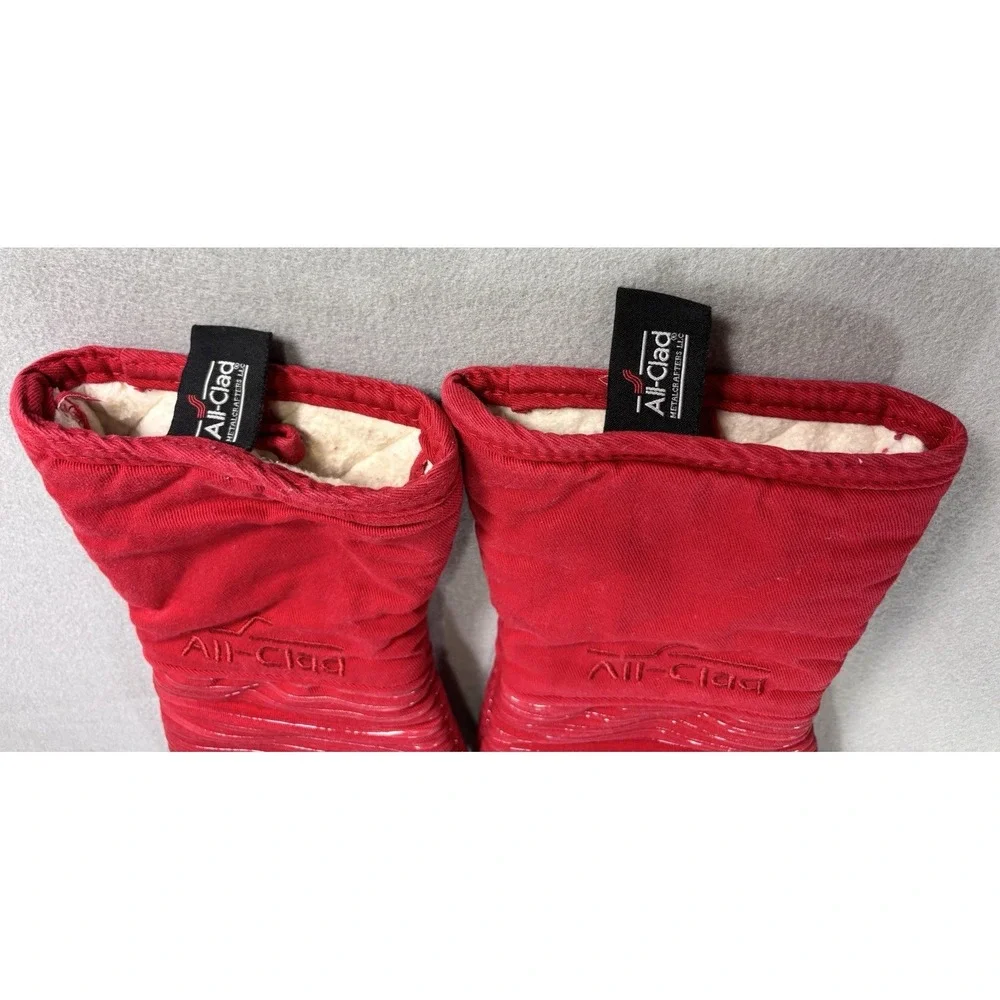 2 All Clad Silicone Oven Mitts: Heat Resistant up to 500 Degrees - RED